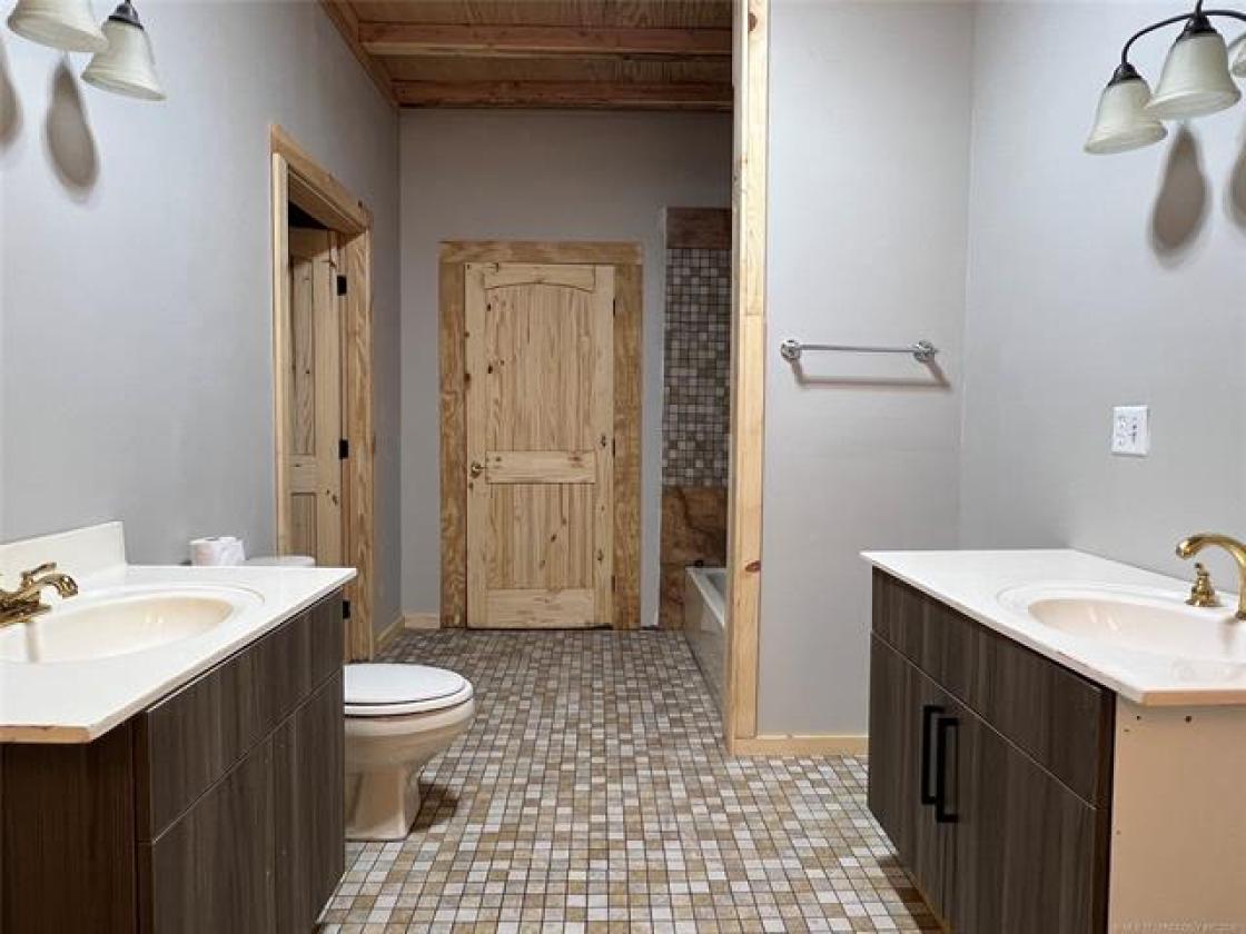 Secluded Cabin Home with Multi-use Land - photo 19