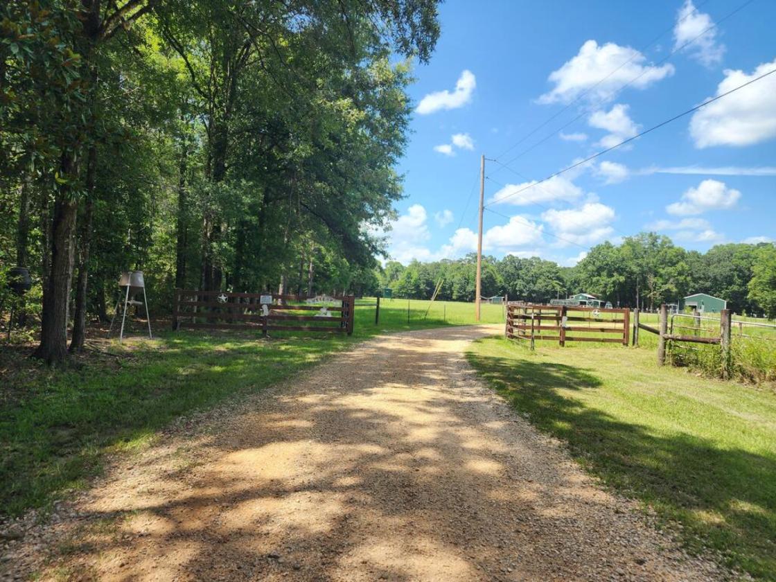 Stunning 22.6-Acre Horse Property - photo 27