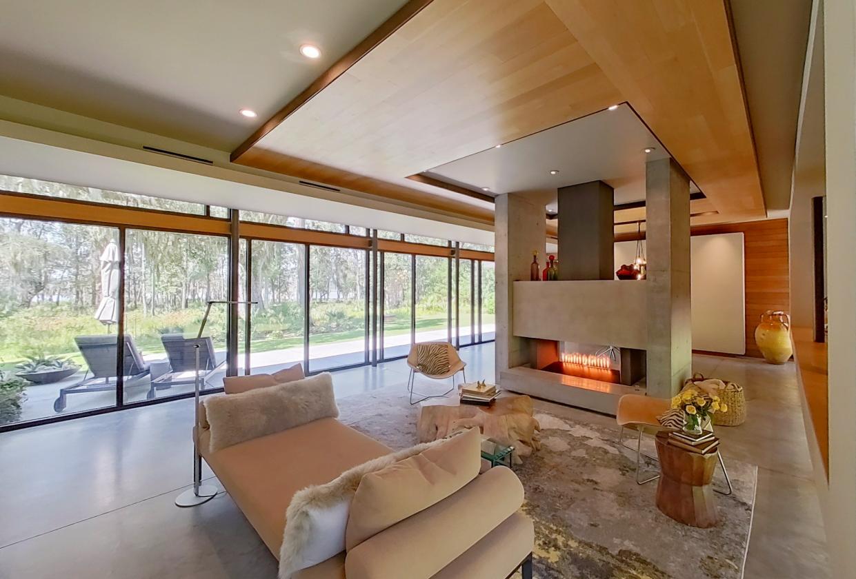 ONE-OF-A-KIND HOME IN EQUESTRIAN COMMUNITY - photo 12