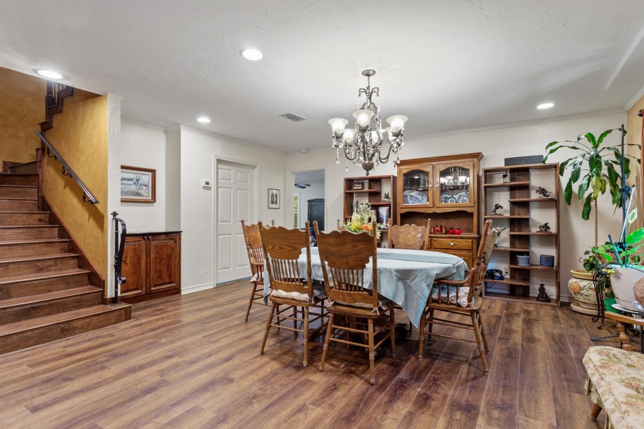 9.99 Acres in a park-like setting - photo 21