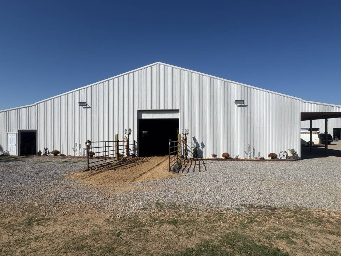 Horse Property for sale.