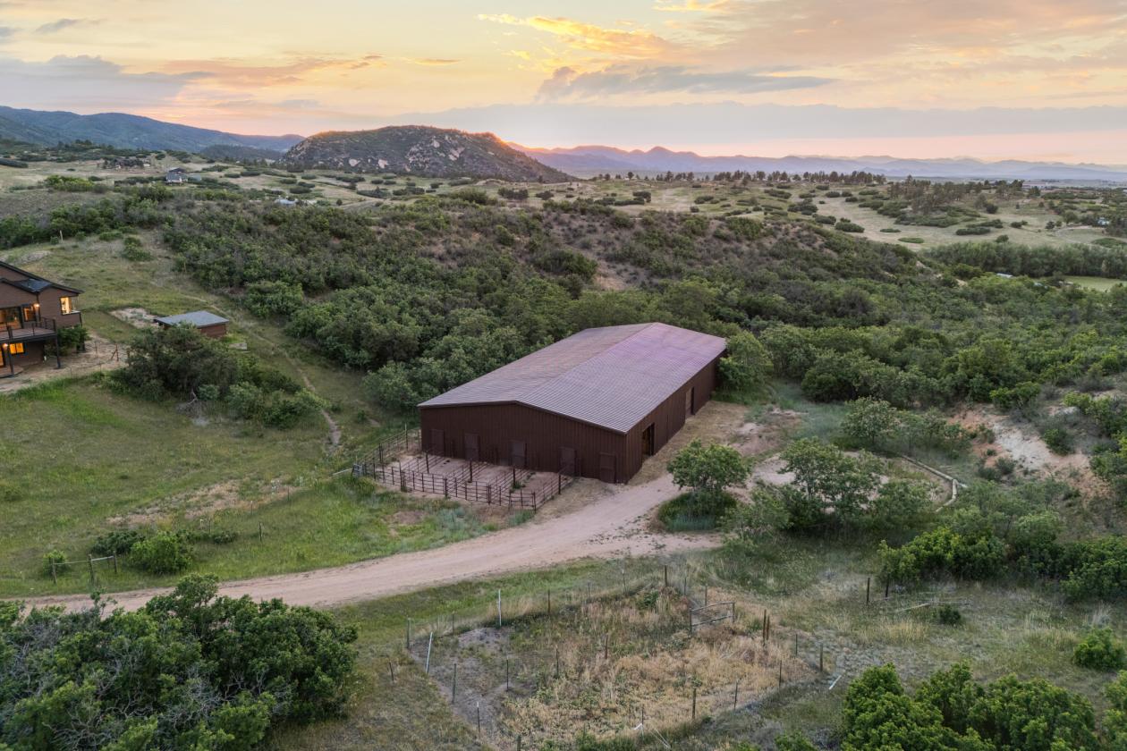 A Luxurious Equestrian Mountain View Estate! - photo 22