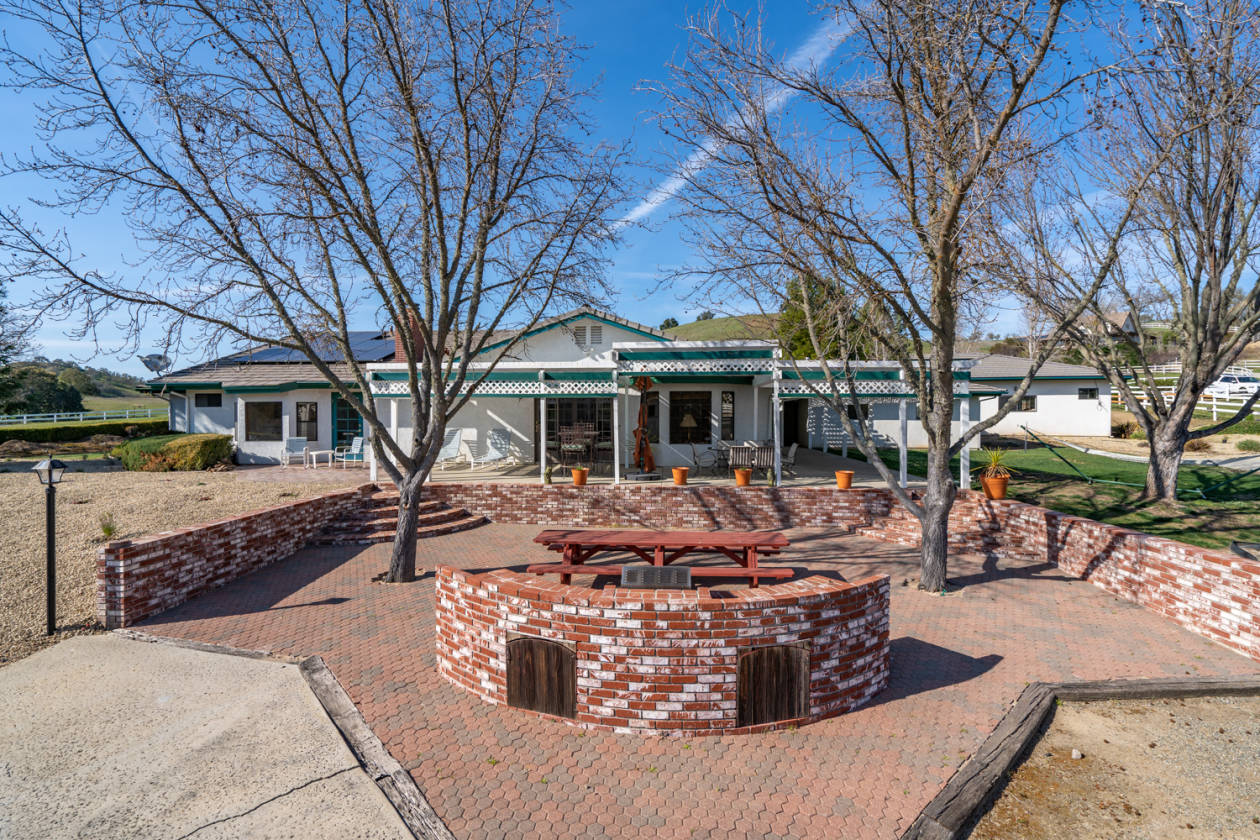 Beautiful Horse Property outside of Paso Robles Paso Robles, San Luis