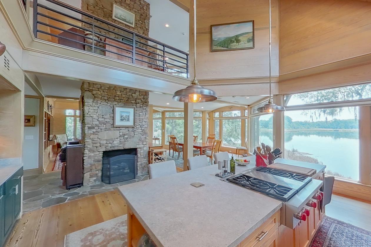 Striking Home In Brays Island Community - photo 6