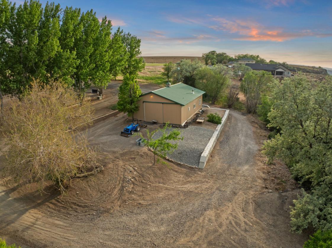 Legacy Equestrian Property with Jaw Dropping Views - photo 27