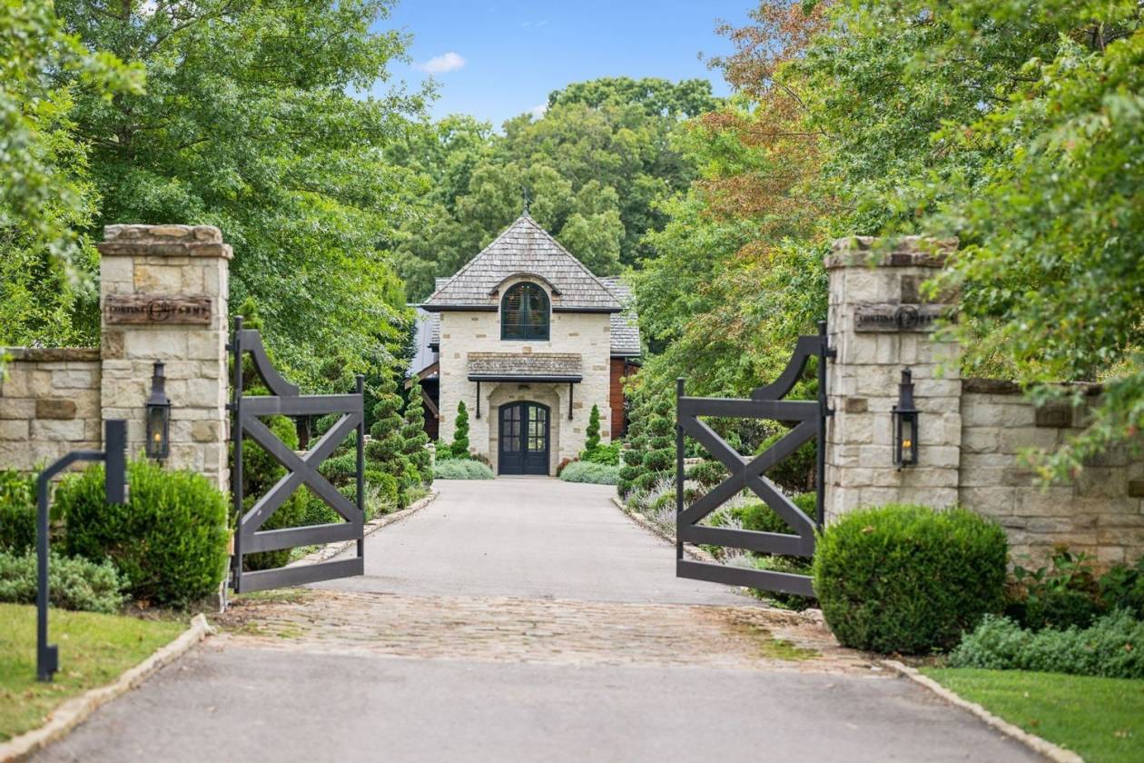 Cortina Farms: 120-Acre Equestrian & Event Estate - photo 2