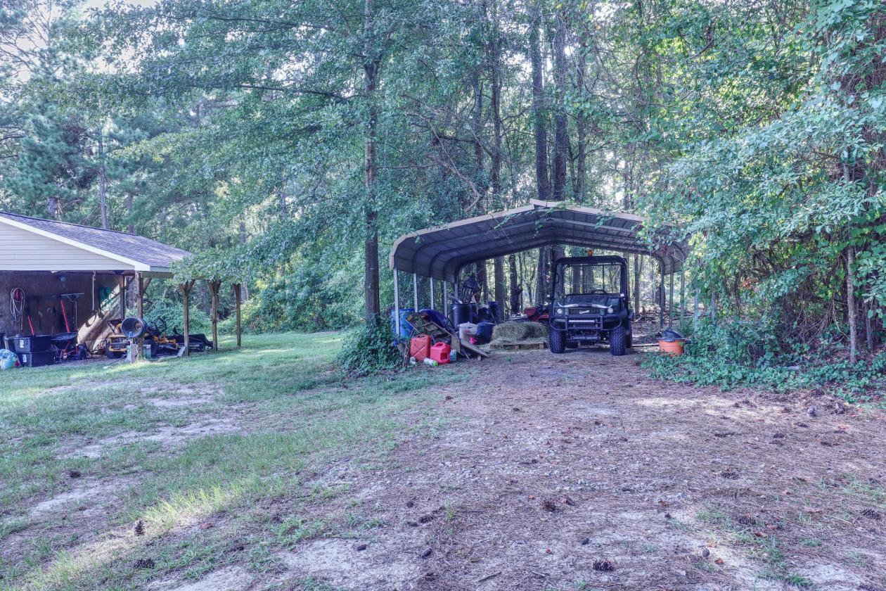 Turnkey Country Retreat on 8 Private Acres - photo 24