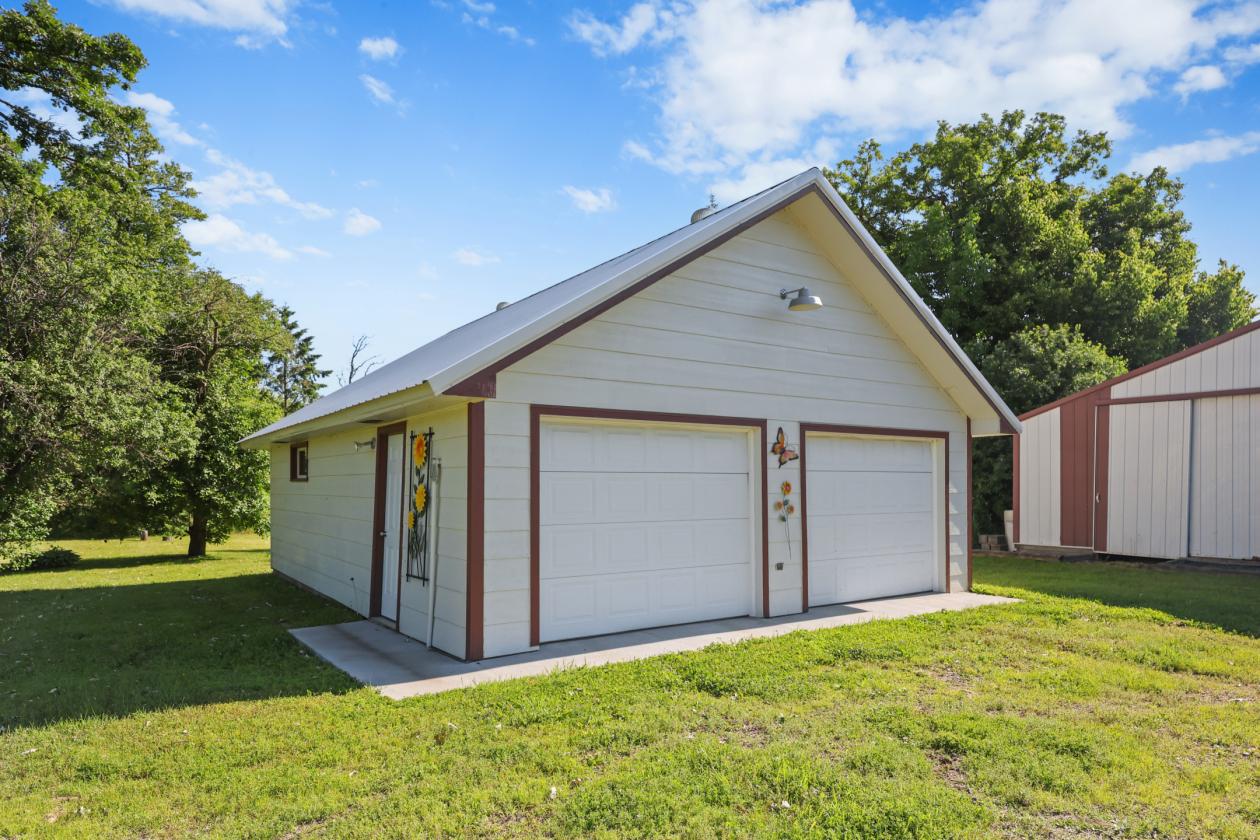 237 Acres!!! - photo 10