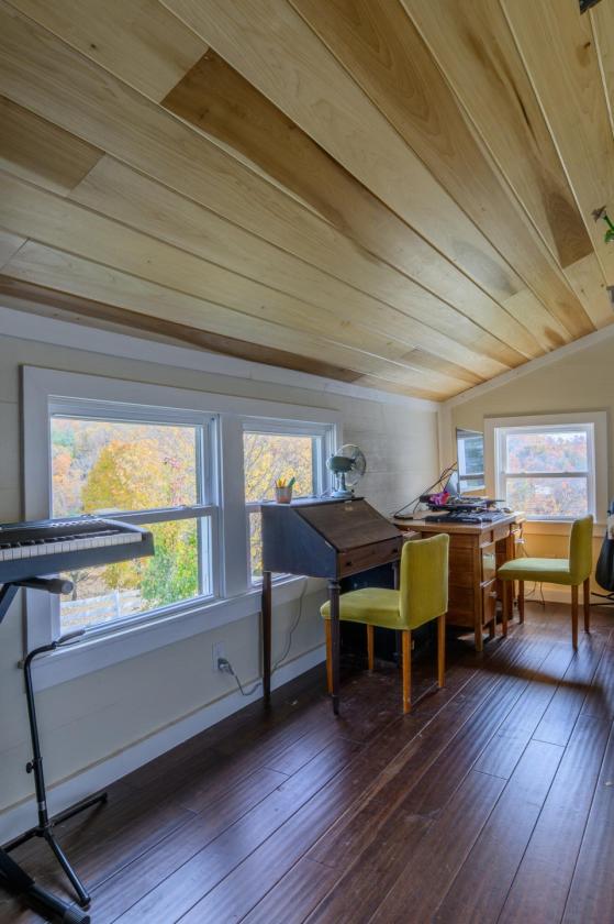 Beautiful Horse Property on 16.13 Acres - photo 20