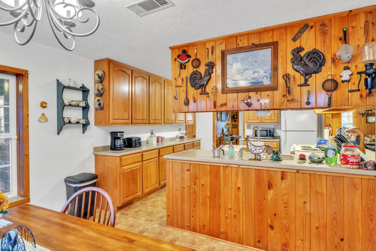 88.95 acres and 3 homes on this secluded property! - photo 15
