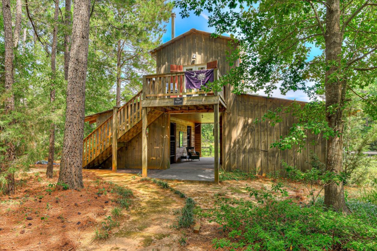 Charming 9 Acres Horse Property - photo 3