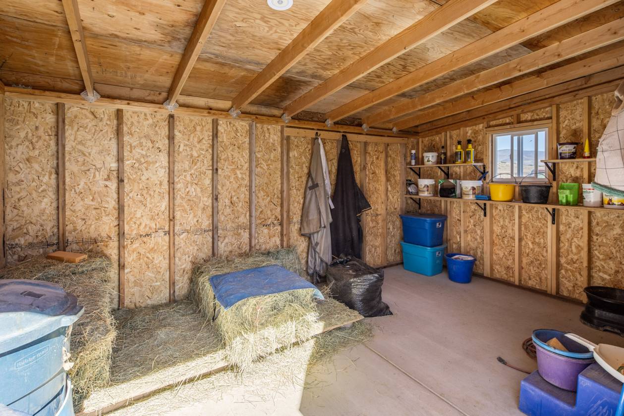 3 Acre Horse Property with Beautiful Mountain View - photo 27