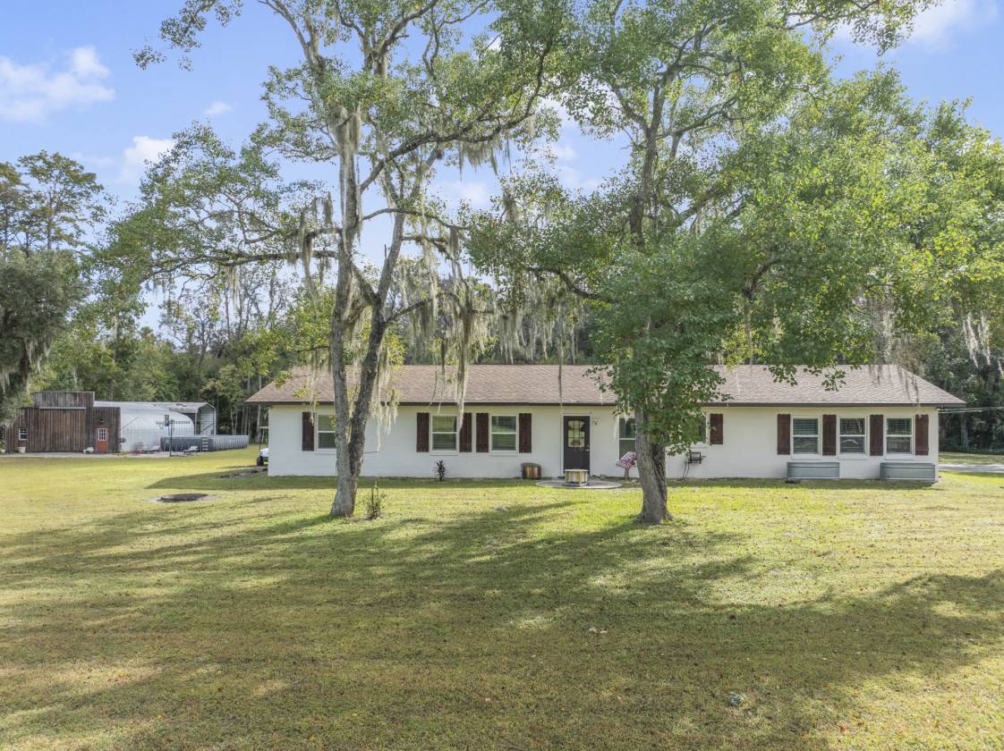 Horse Property for sale.