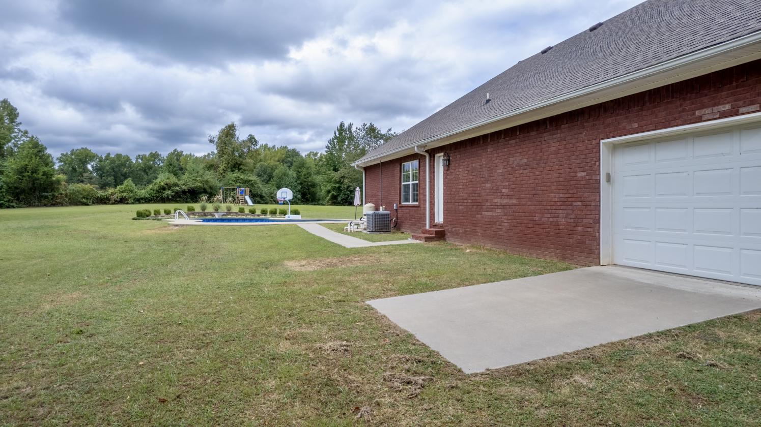 Custom Home on 14 Acres—Bring Your Horses! - photo 4