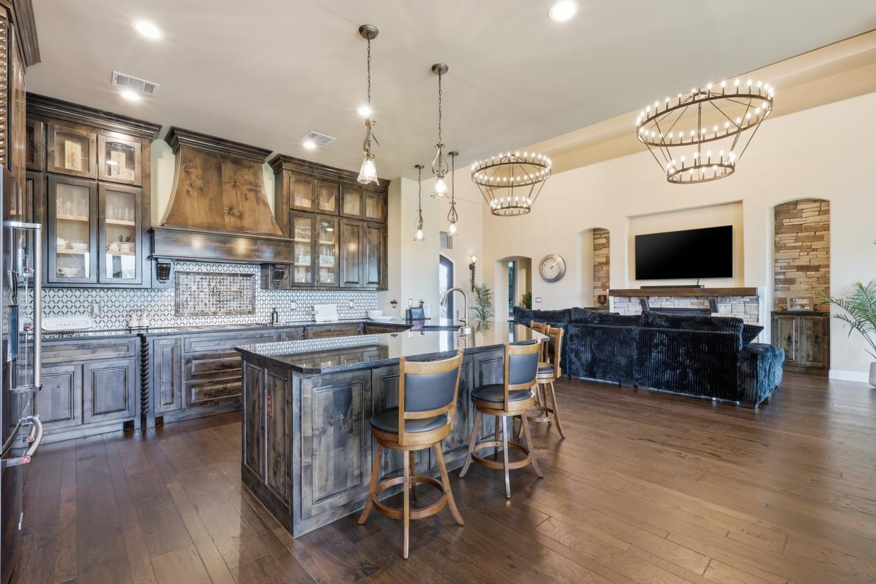 Gated Luxury Estate with Unmatched Views on 5 Acres - photo 26
