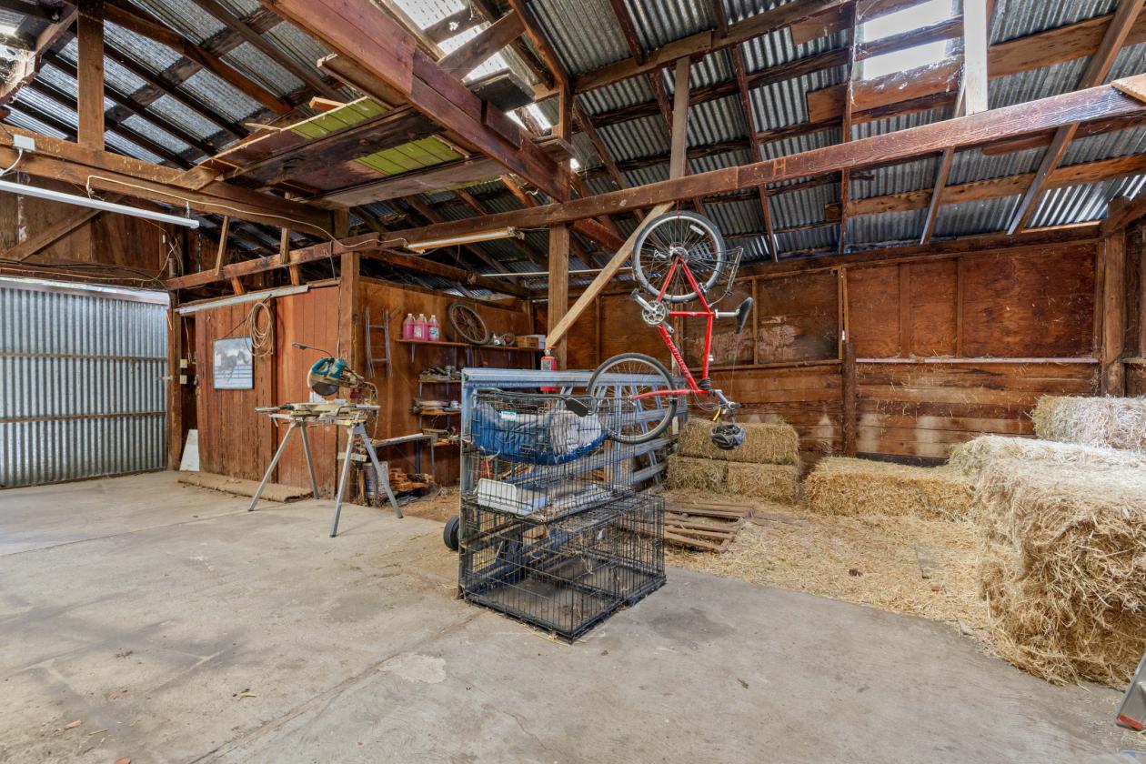 Finch Gardens, Creekside Family Compound & Pasture - photo 24