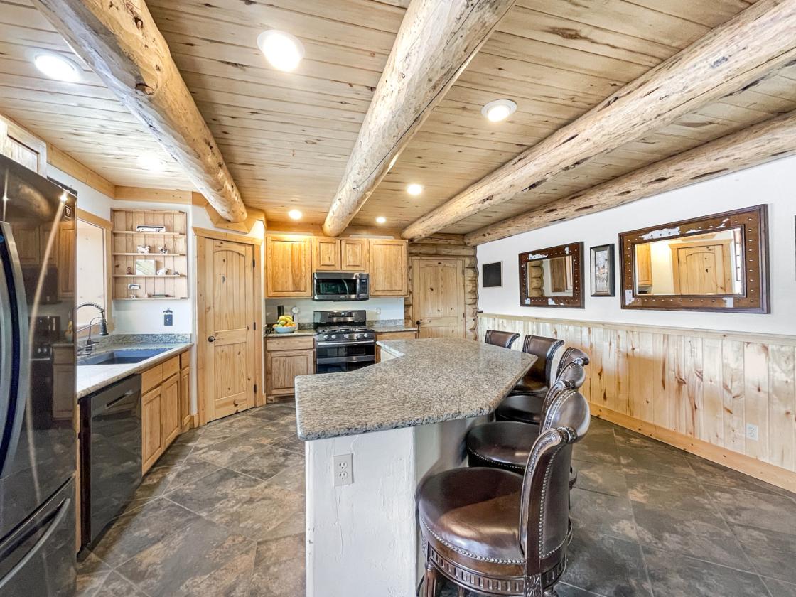 Show Stopper! 3 Home Luxury Horse Property - photo 13