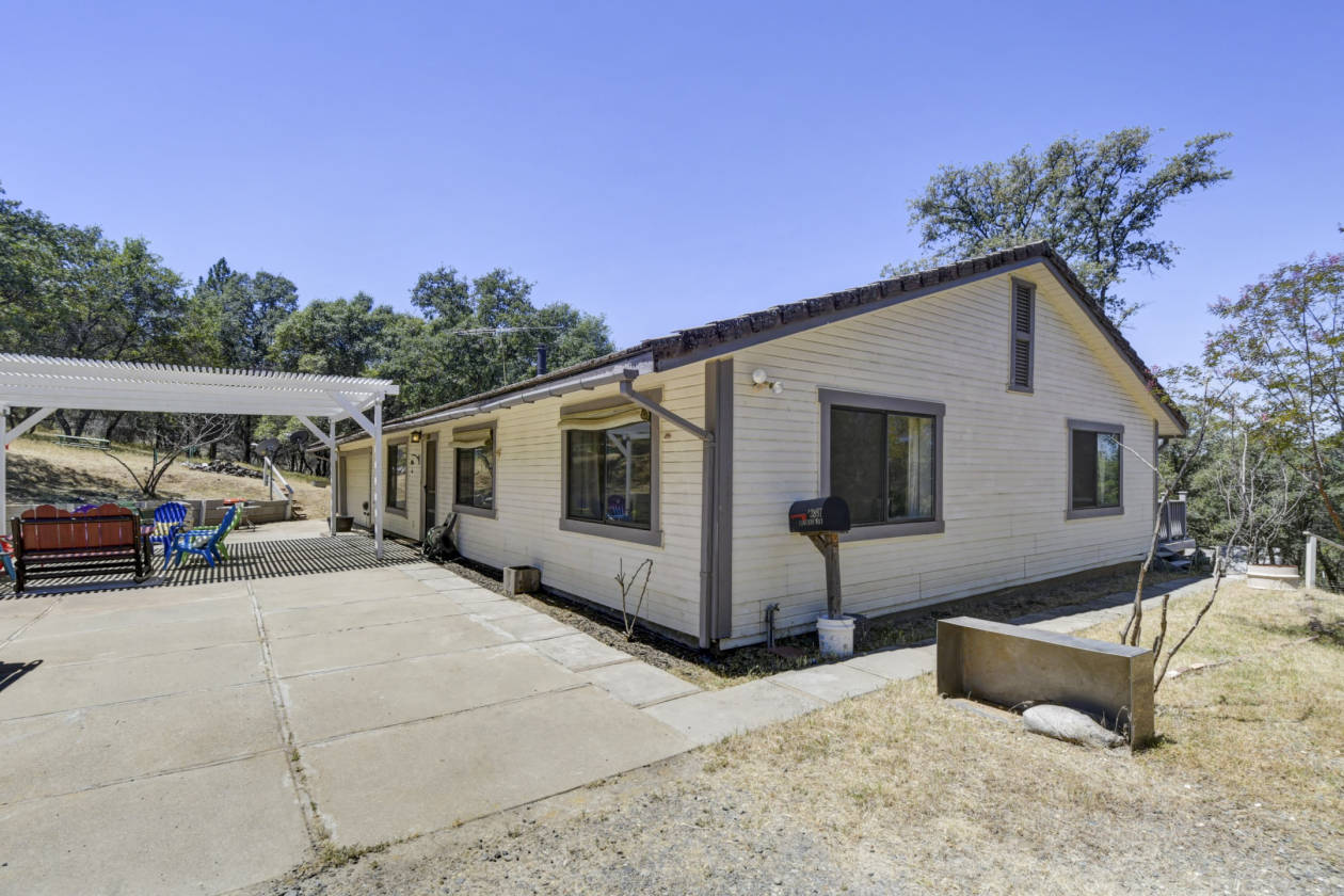 Peaceful Hobby Farm Browns Valley, Yuba County, California