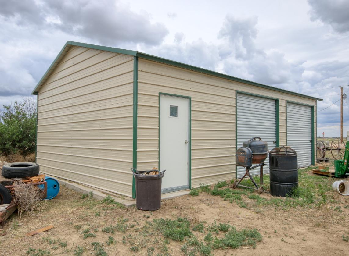 Peaceful Country Lifestyle on 2.5 Acres - photo 11