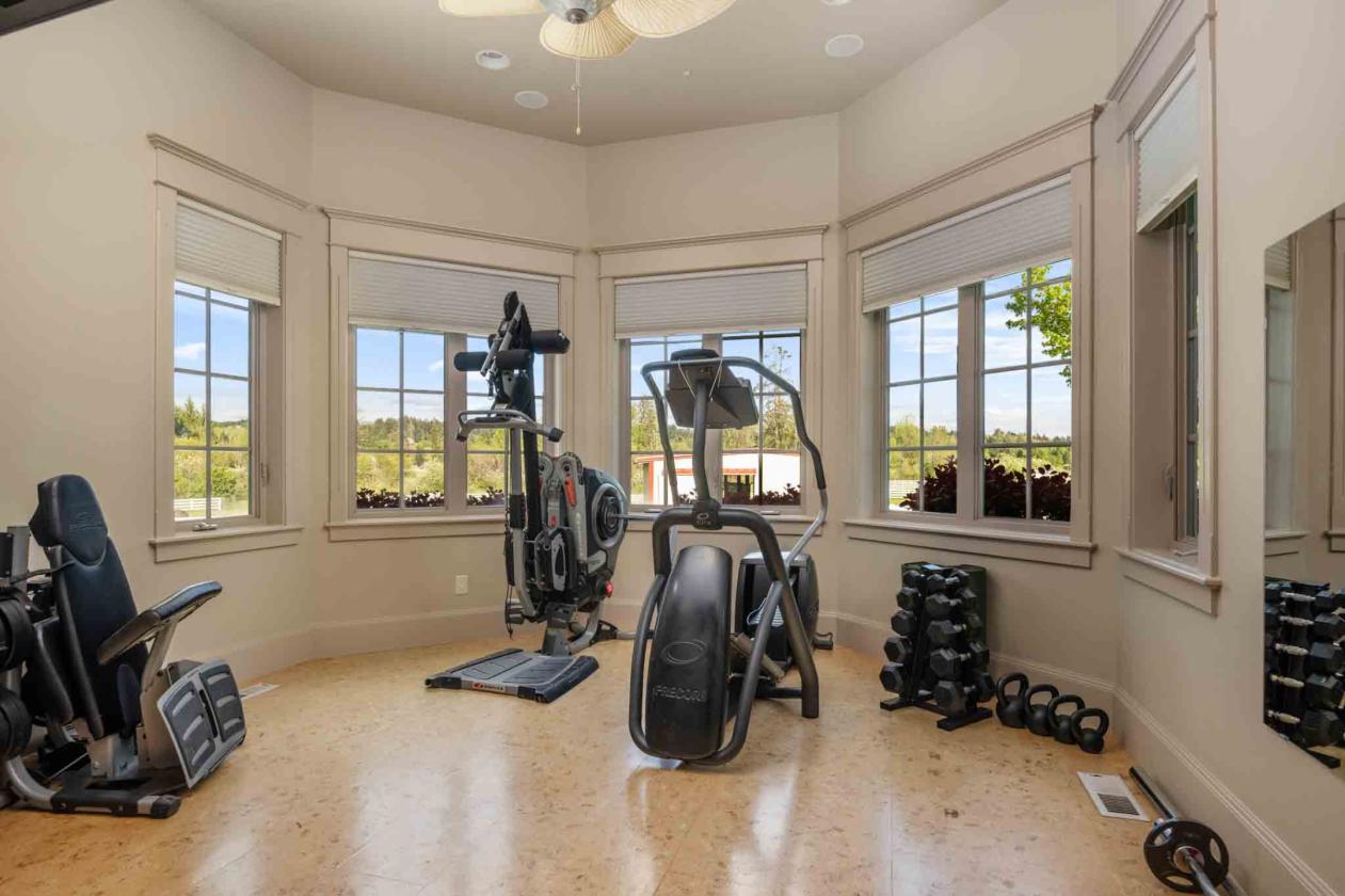 Luxury Equestrian Estate with Indoor Arena - photo 25