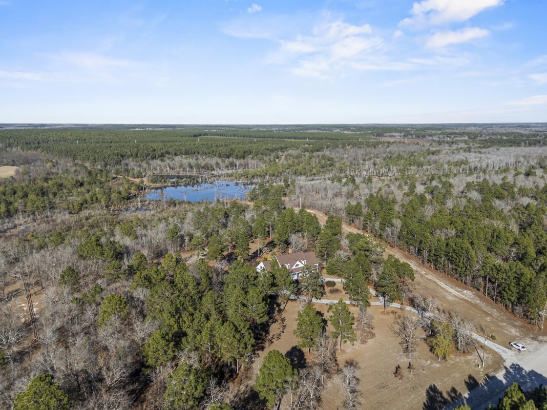 Custom home, pool and equestrian community! - photo 26