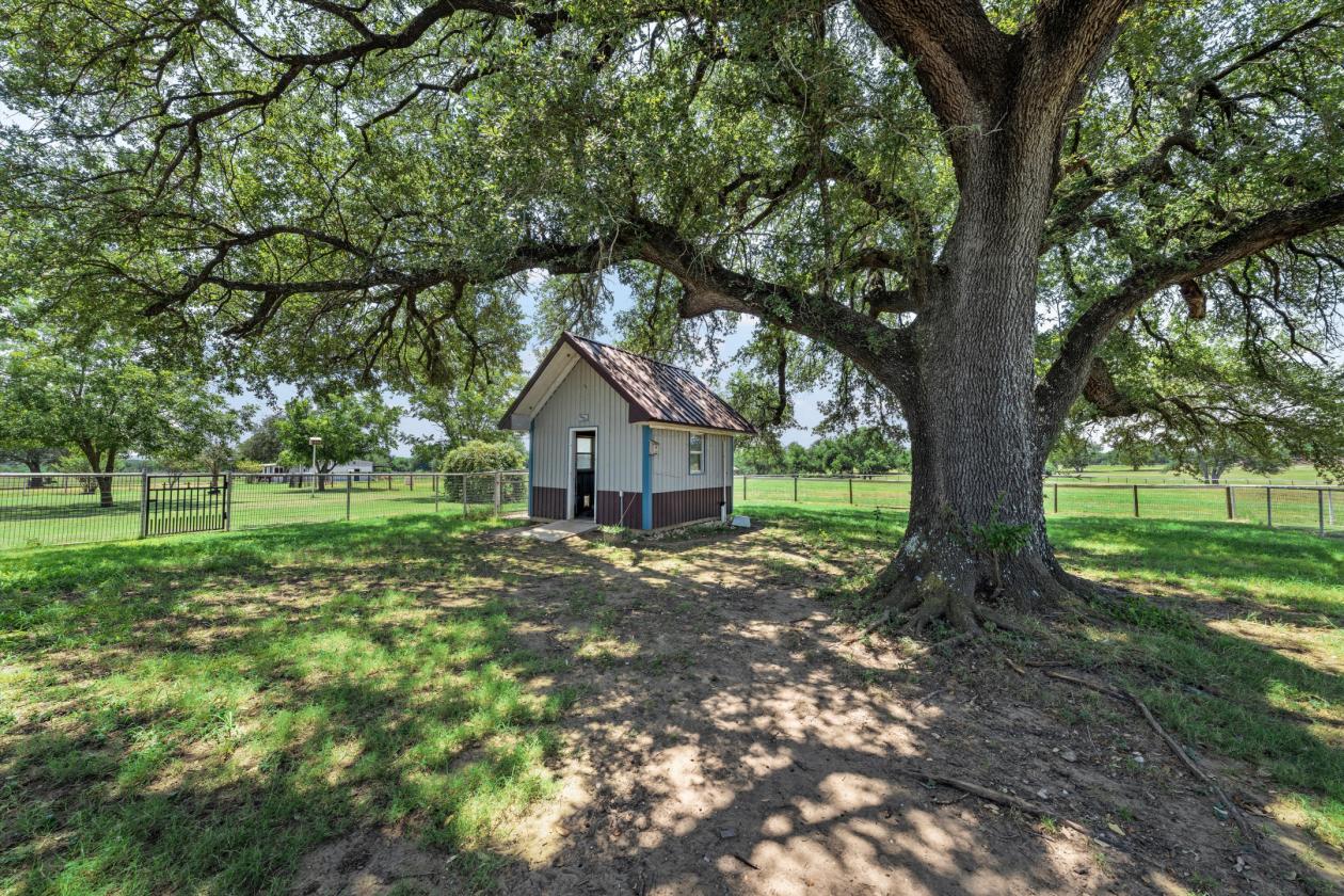 Beautiful 101 Acre Equestrian Facility & Residence - photo 23