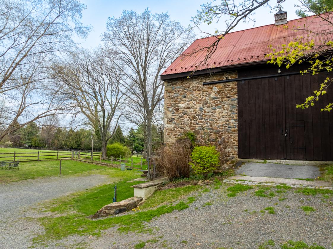 Timeless Colonial Charm - photo 10