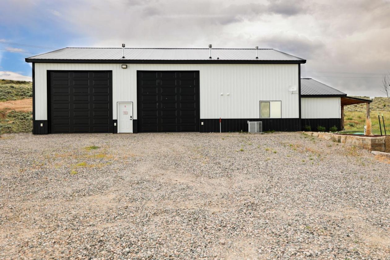 Barndominium with Endless Beartooth Mountain Views - photo 7
