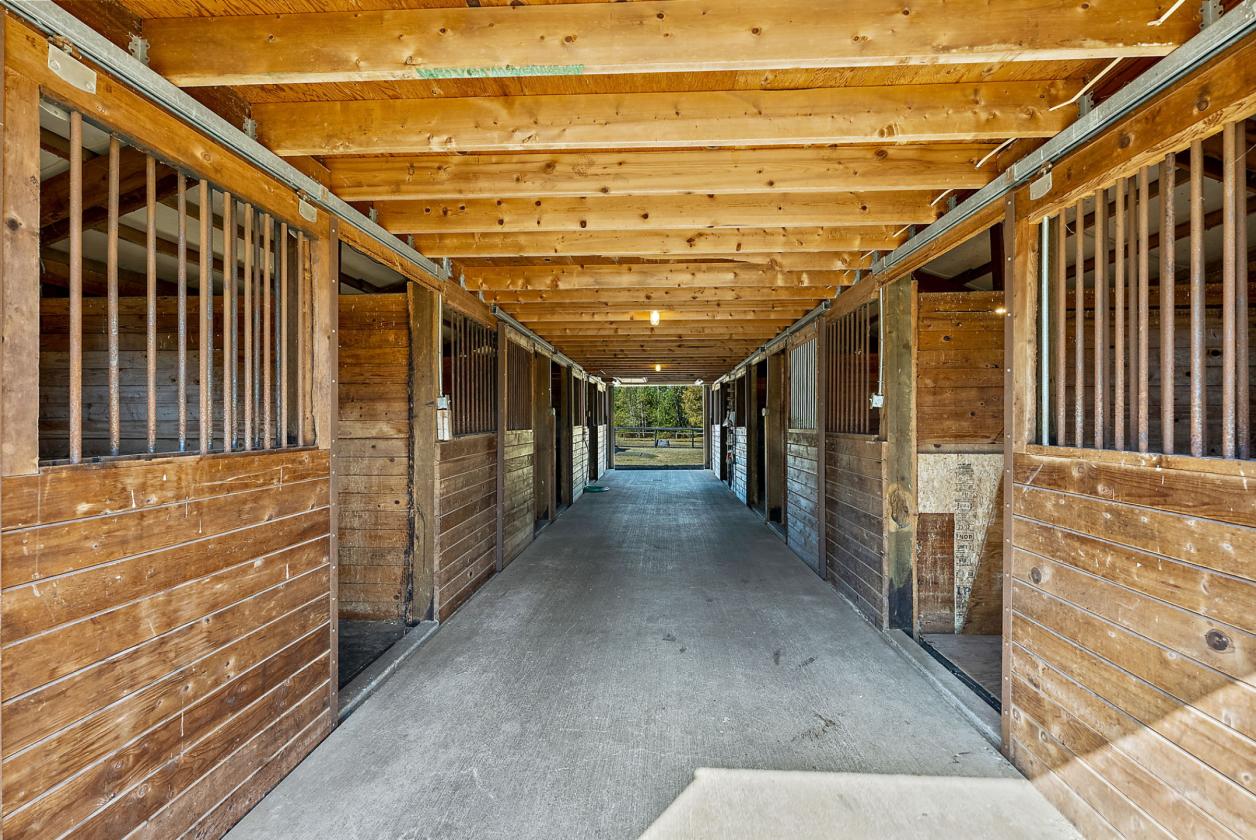Endless Opportunities on over 5.5 acres - photo 9