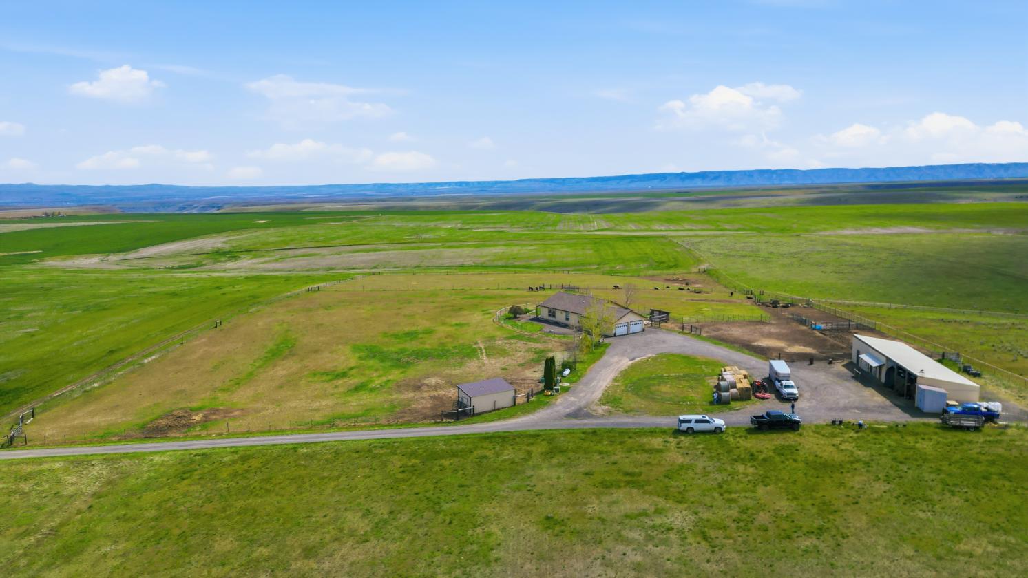 Ranch Property with Panoramic Mountain Views - photo 12