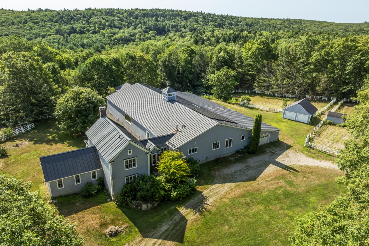 20 Acre Farm w/Indoor Riding Arena & 10 Stall Barn - photo 3