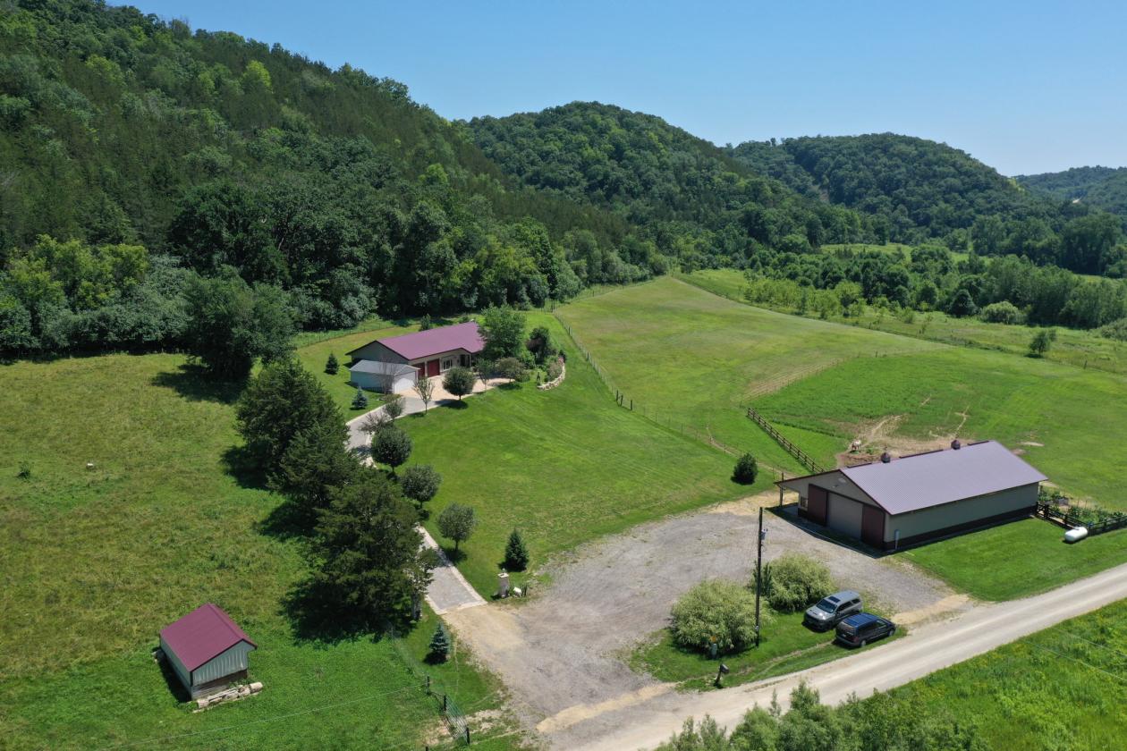 Horse/Hobby Farm on 17 Acres - photo 1
