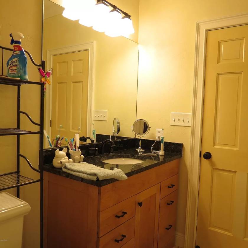 Large country estate on 20 acres close to World Equestrian