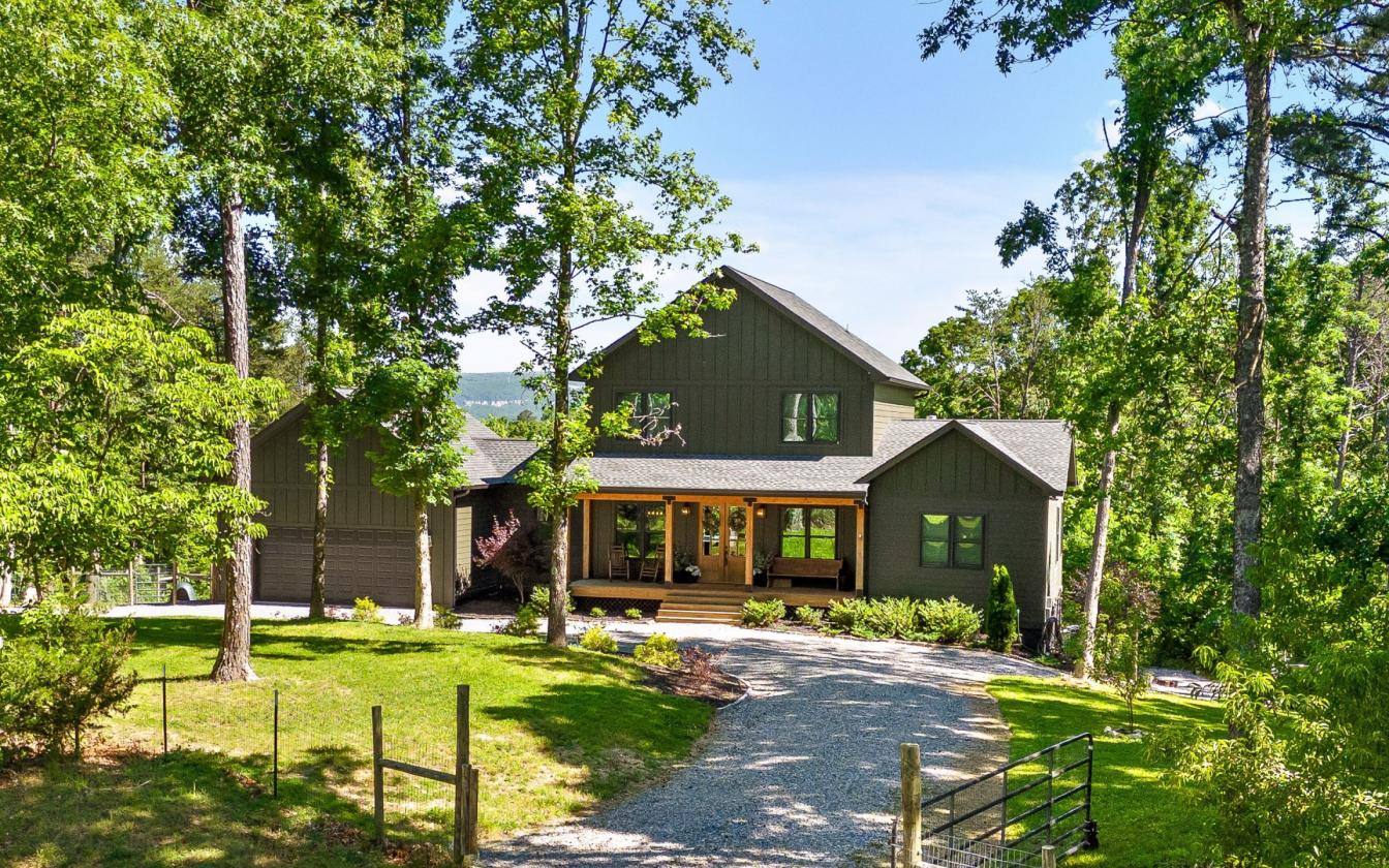 5 Acres, Modern Farmhouse Near Chattanooga - photo 1