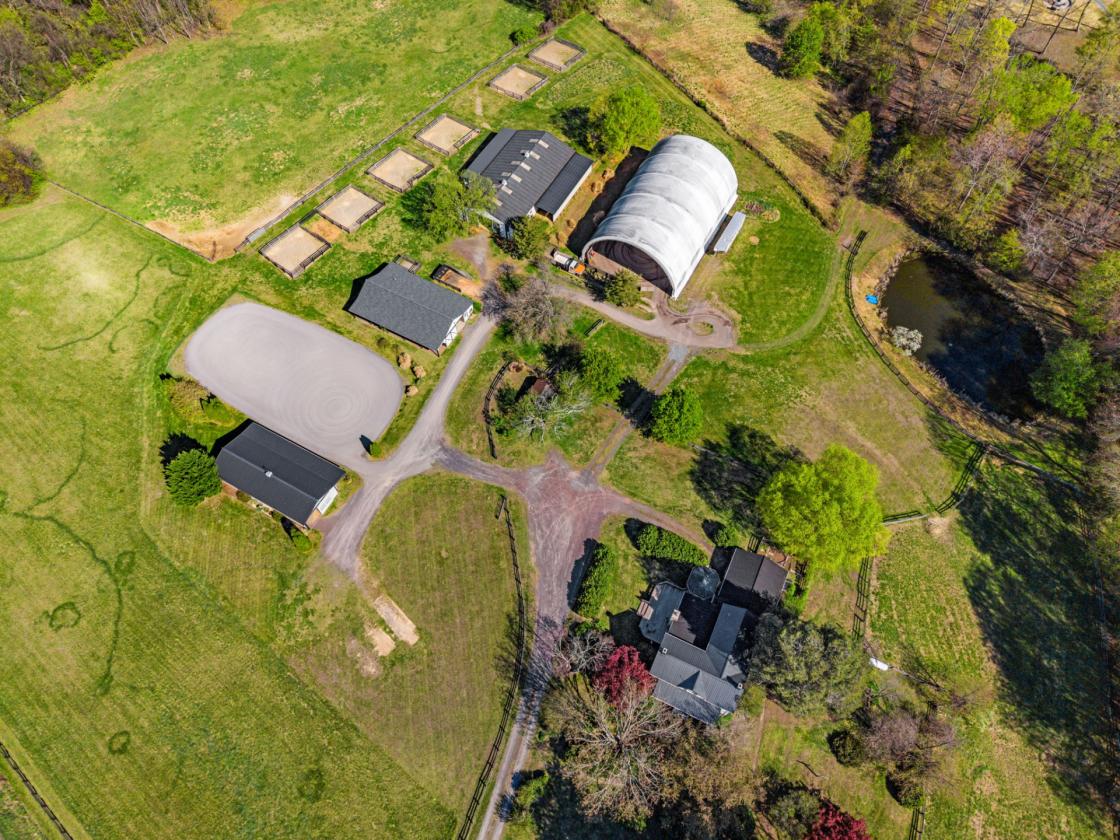 Equestrian Dream: Arenas, Homes & Charm - photo 28