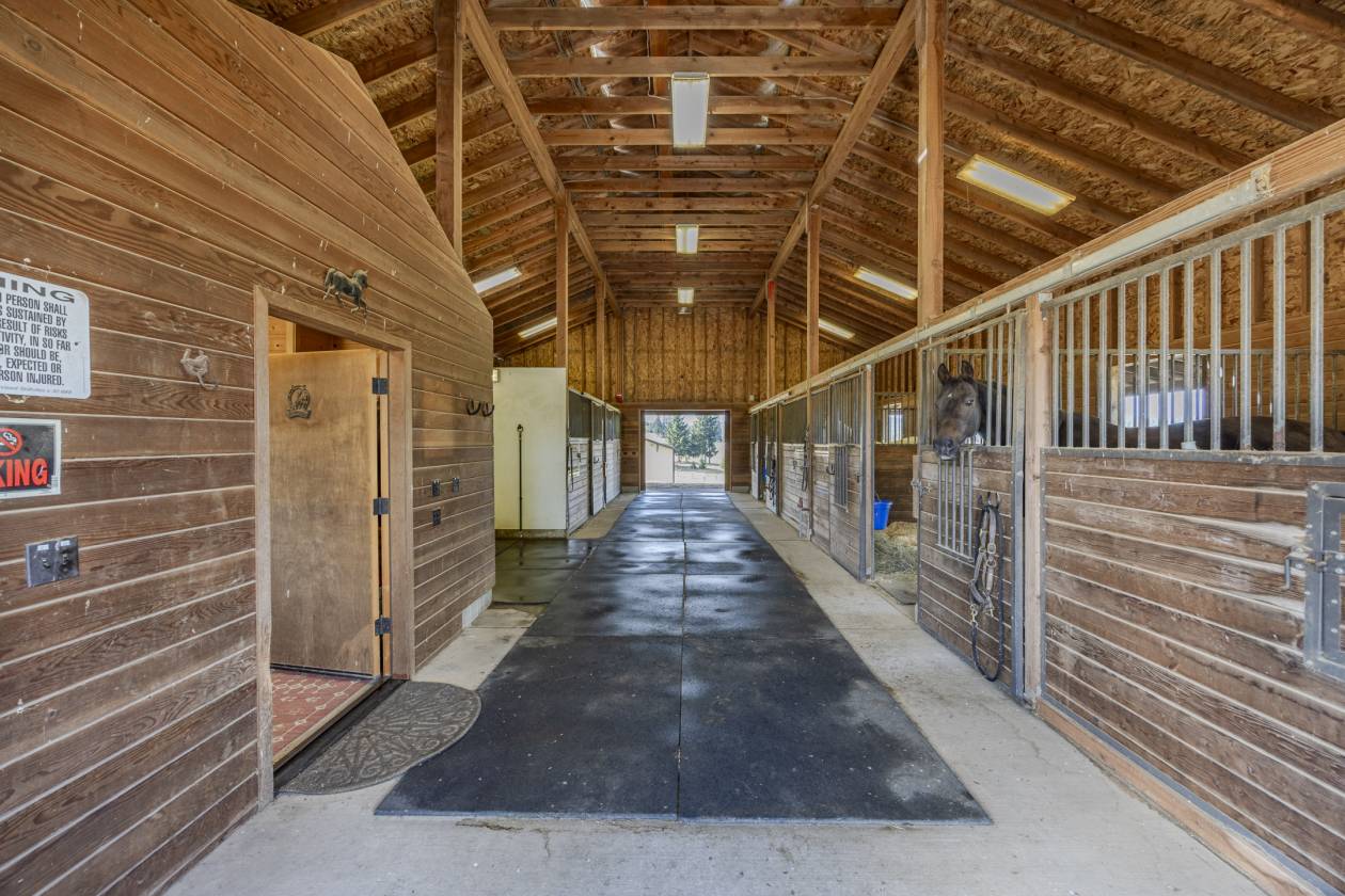 Eugene Ranch Tuscan-inspired equestrian estate | Eugene, Oregon | Horse Ranch ...