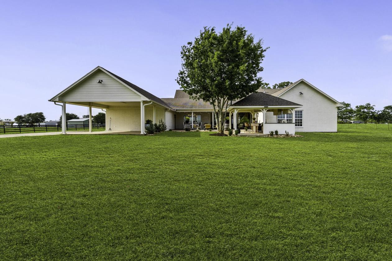 Premier Property with Luxury Home, Barn, and Arena - photo 26