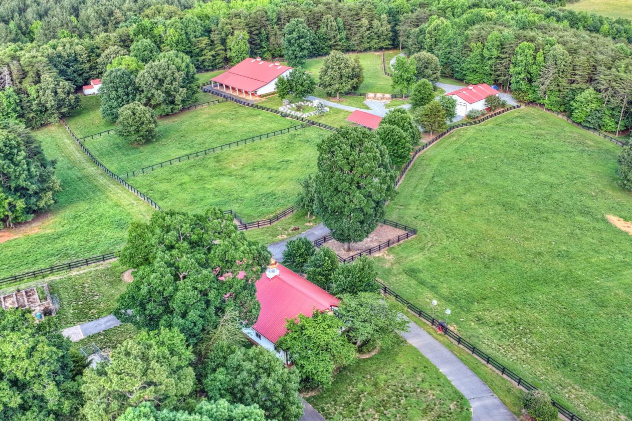 Equestrian Estate on 43 Acres - photo 5