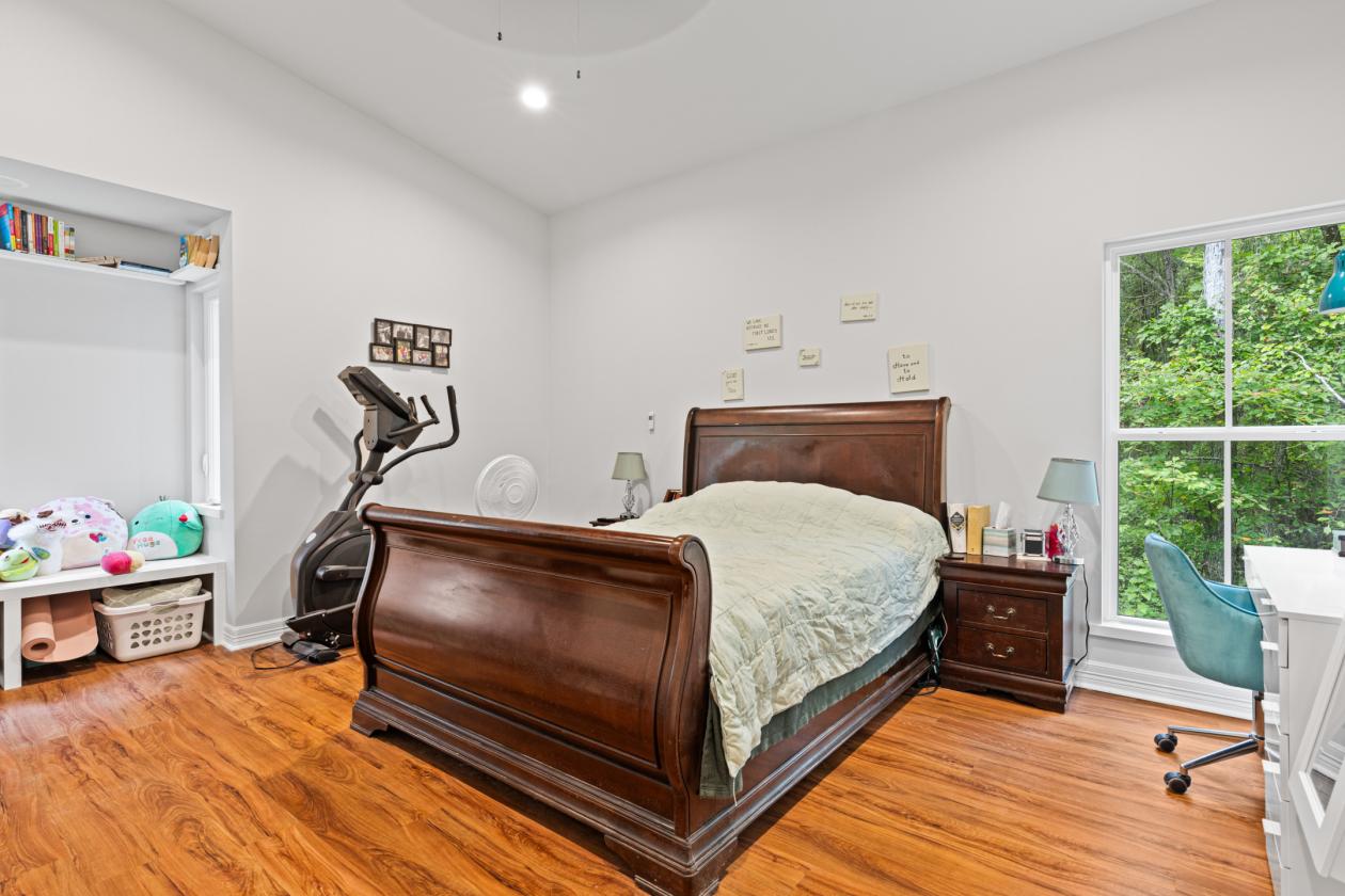 New Price! CUSTOM HOME + PRIME EAST TX LAND - photo 24