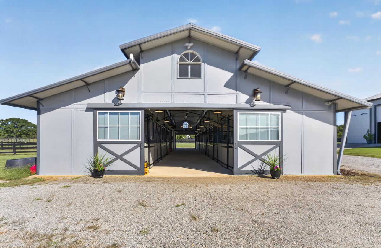 Luxury Horse Farm with 2 Homes and Covered Arena - photo 18