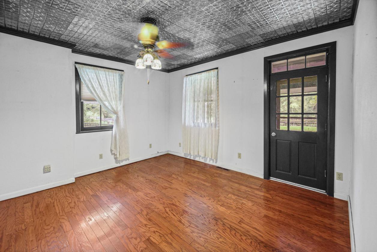 Historic Equestrian Retreat on 4.28 Acres - photo 22
