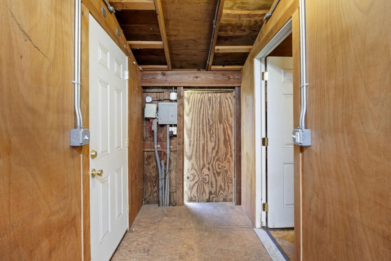 5 Acre horse property, fully remodeled home! - photo 15