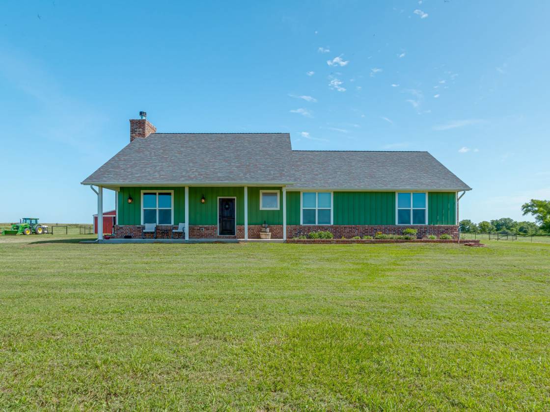 Horse Property for sale.