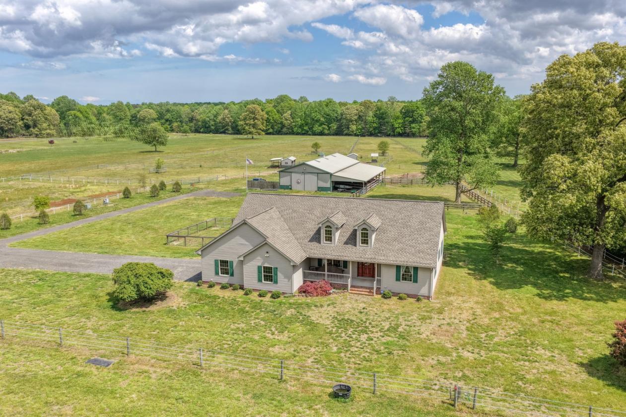Turnkey Equestrian Estate on 10.9 Acres - photo 20
