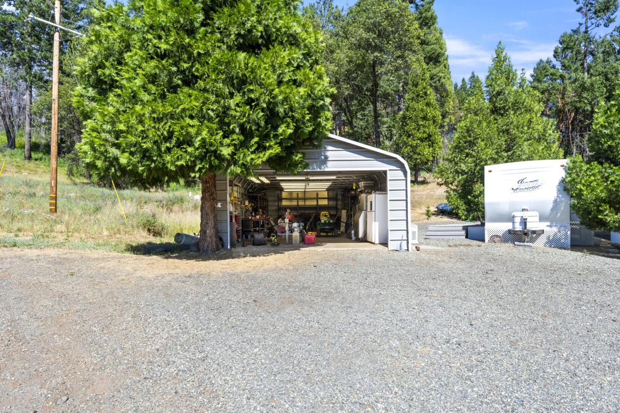 Beautiful Apple Hill Property - photo 16