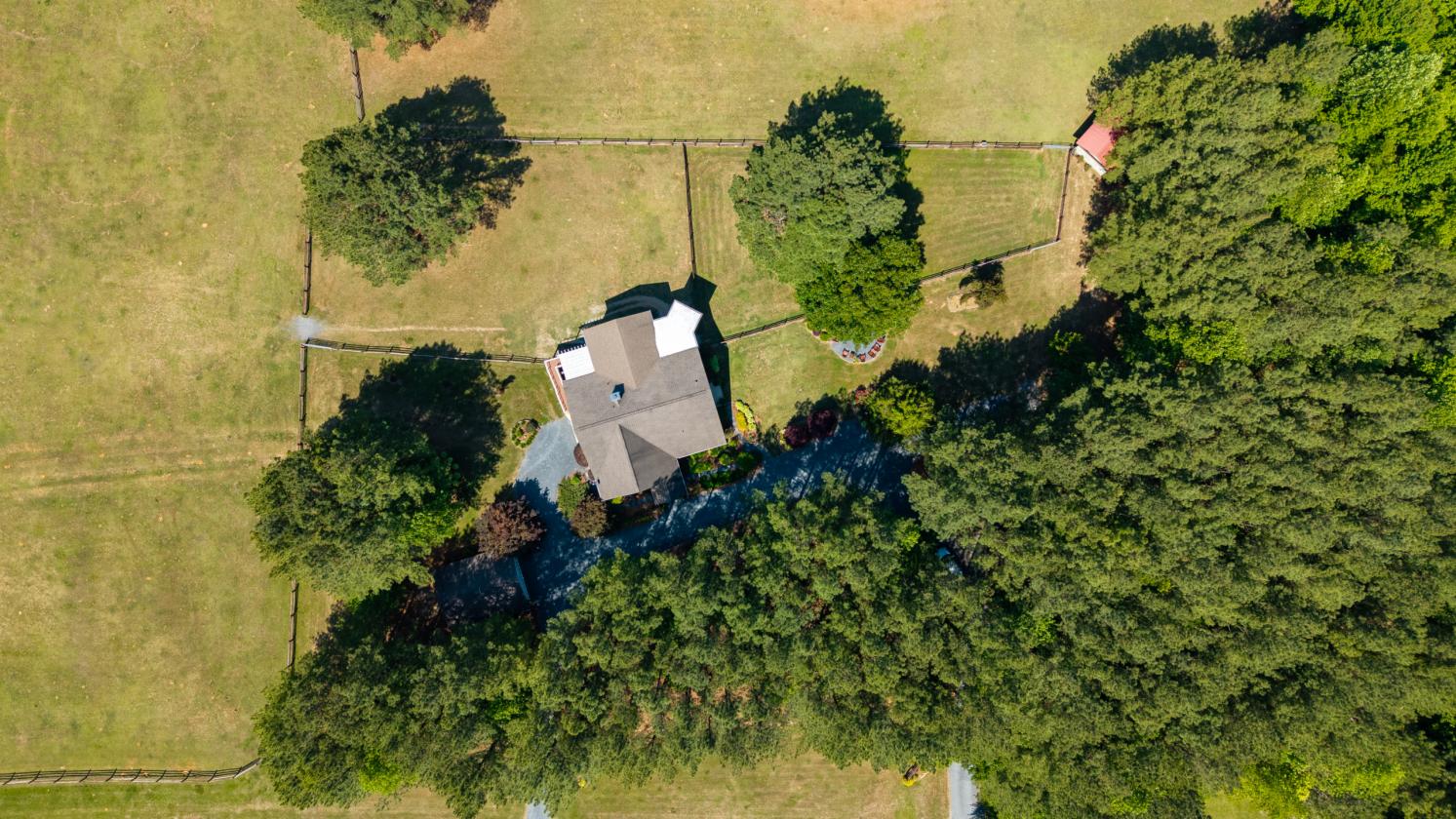 Stunning Equestrian Estate - photo 2