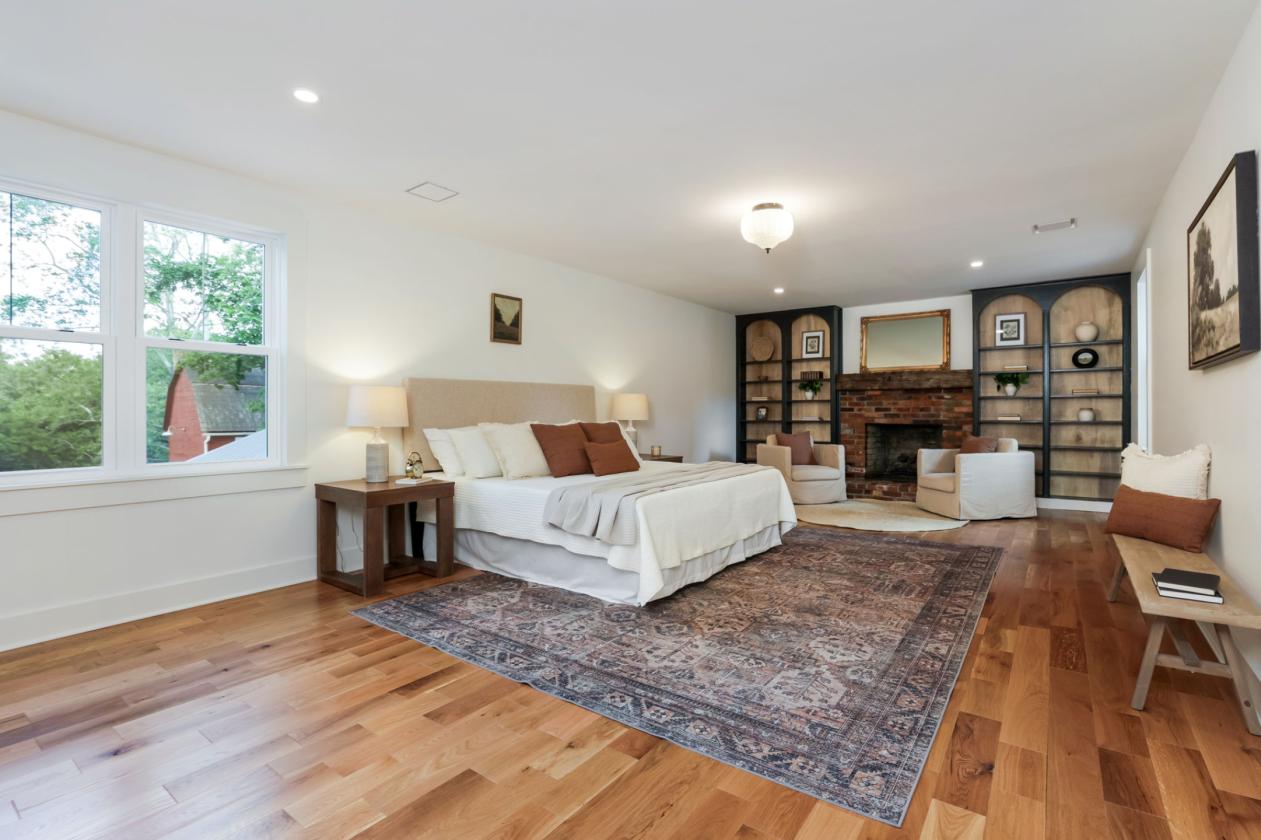 Restored 1885 Italianate Farmhouse on 7 Acres - photo 22