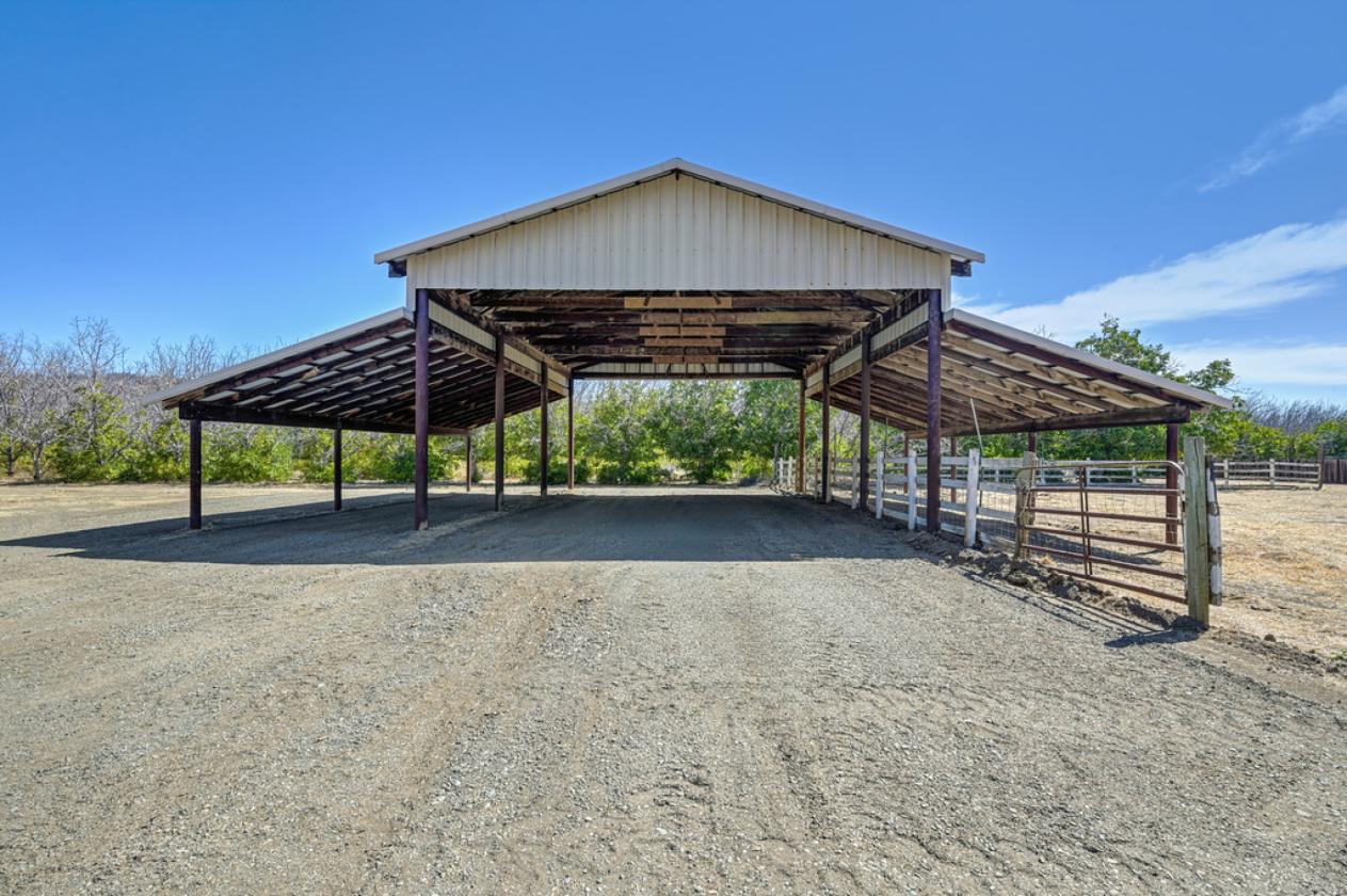 25-Acre Country Home & Horse Property - photo 28