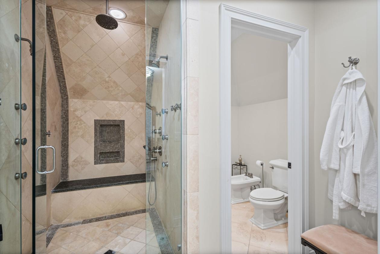 Luxury Estate with Equestrian Potential - photo 15