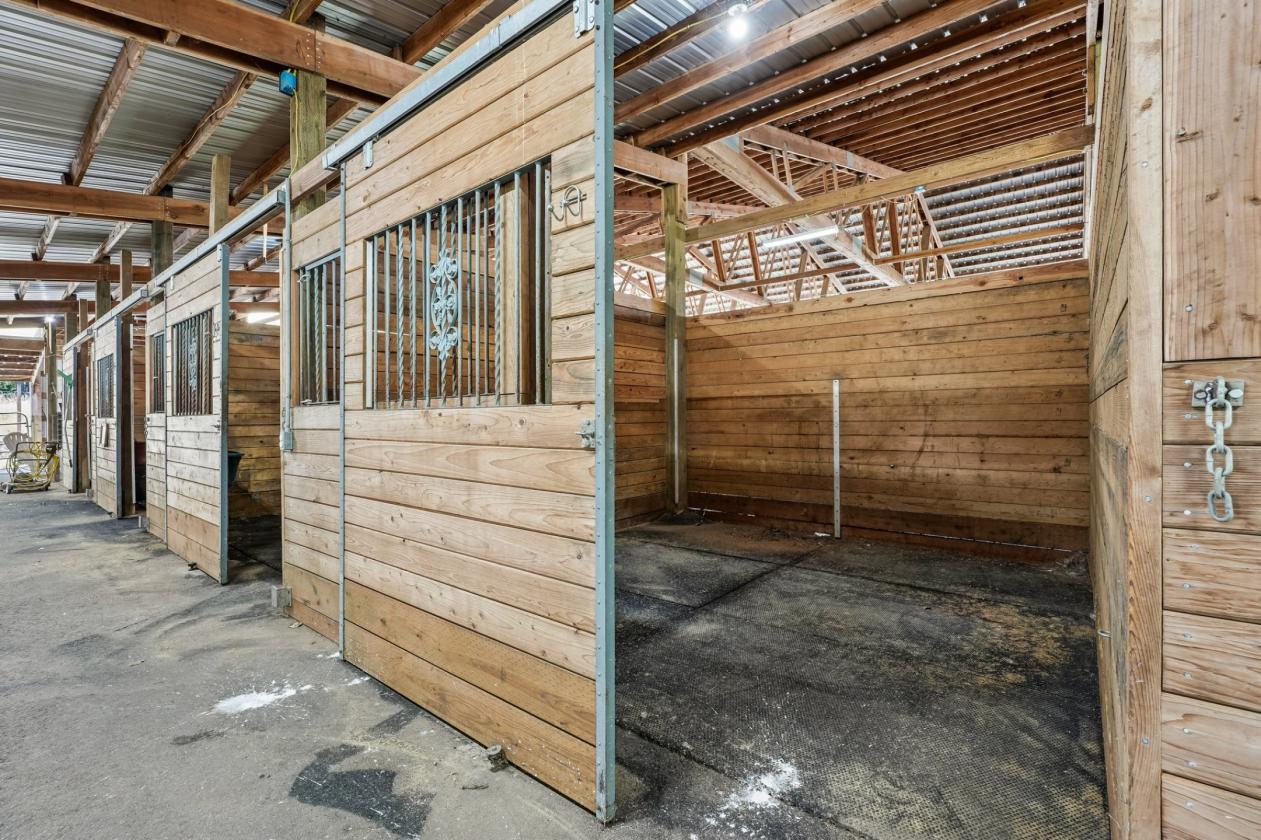 Covered Arena - 2 Barns - 5.66 Acres - photo 24